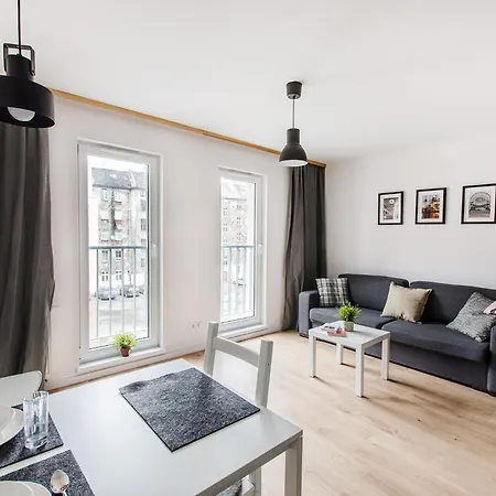 Apartment Black Apartment- Modern In The Center!