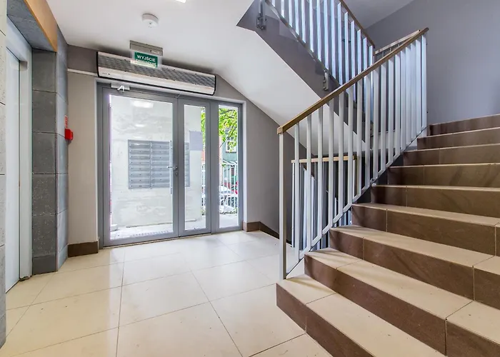 Black Apartment- Modern In The Center! Apartment